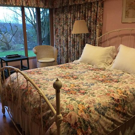 A Cascade View Bed And Breakfast Bellevue Bagian luar foto