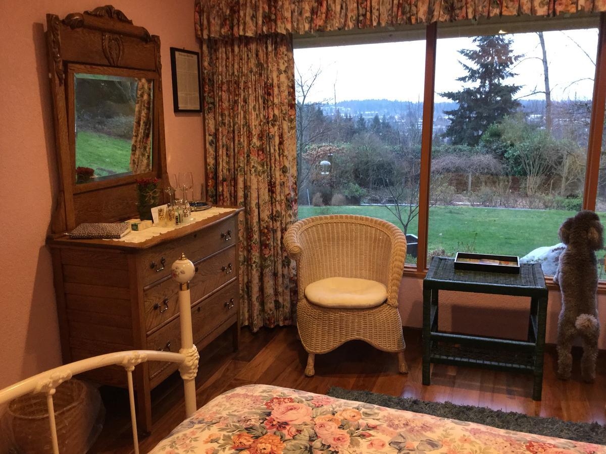 A Cascade View Bed And Breakfast Bellevue Bagian luar foto